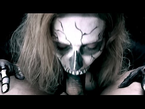 ❤️ Demon nighean sucking cock le a beul dubh agus slugadh cum. ❤️❌ Bhidio fucking aig gd.hentai-for.ru